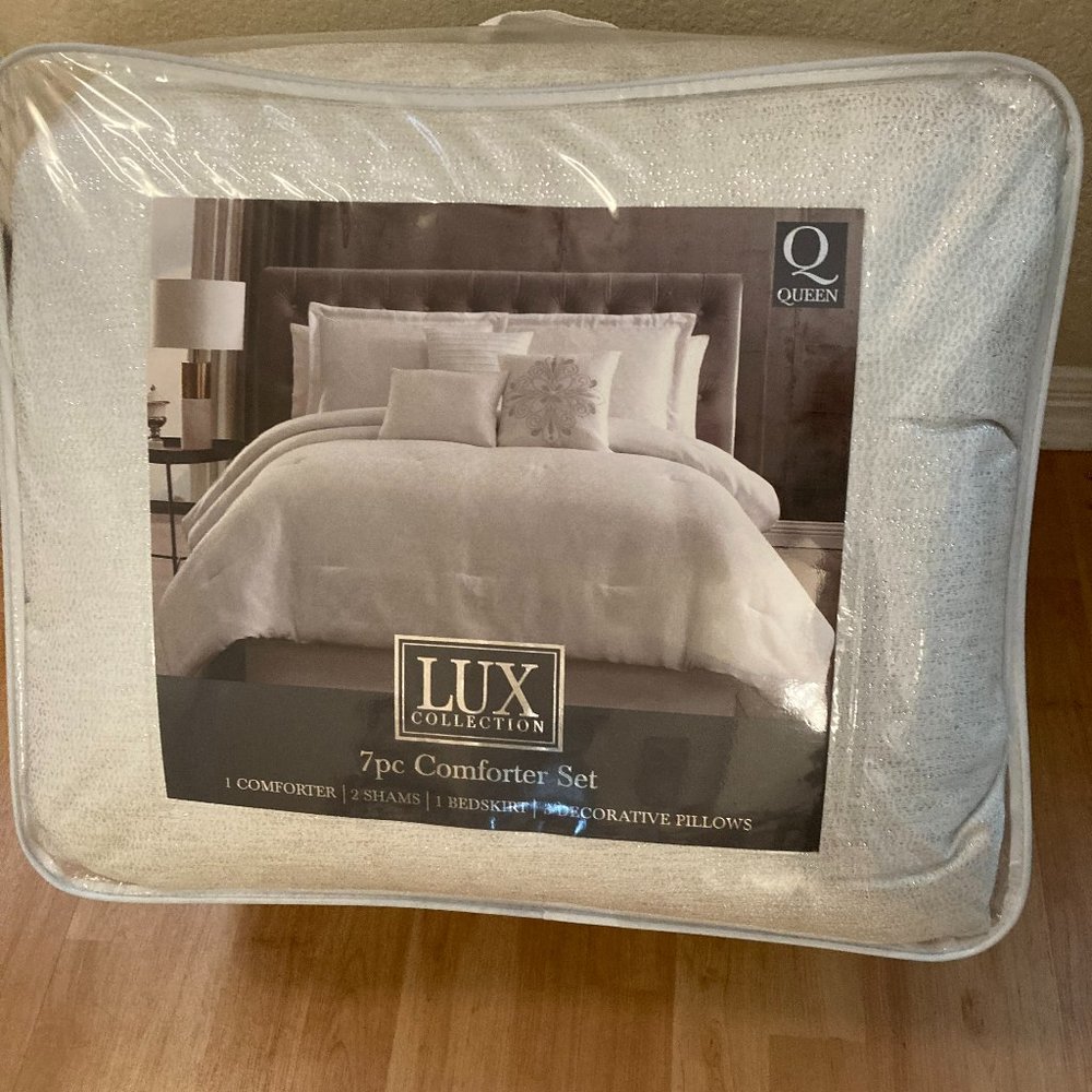 Lux Queen Bedcover set